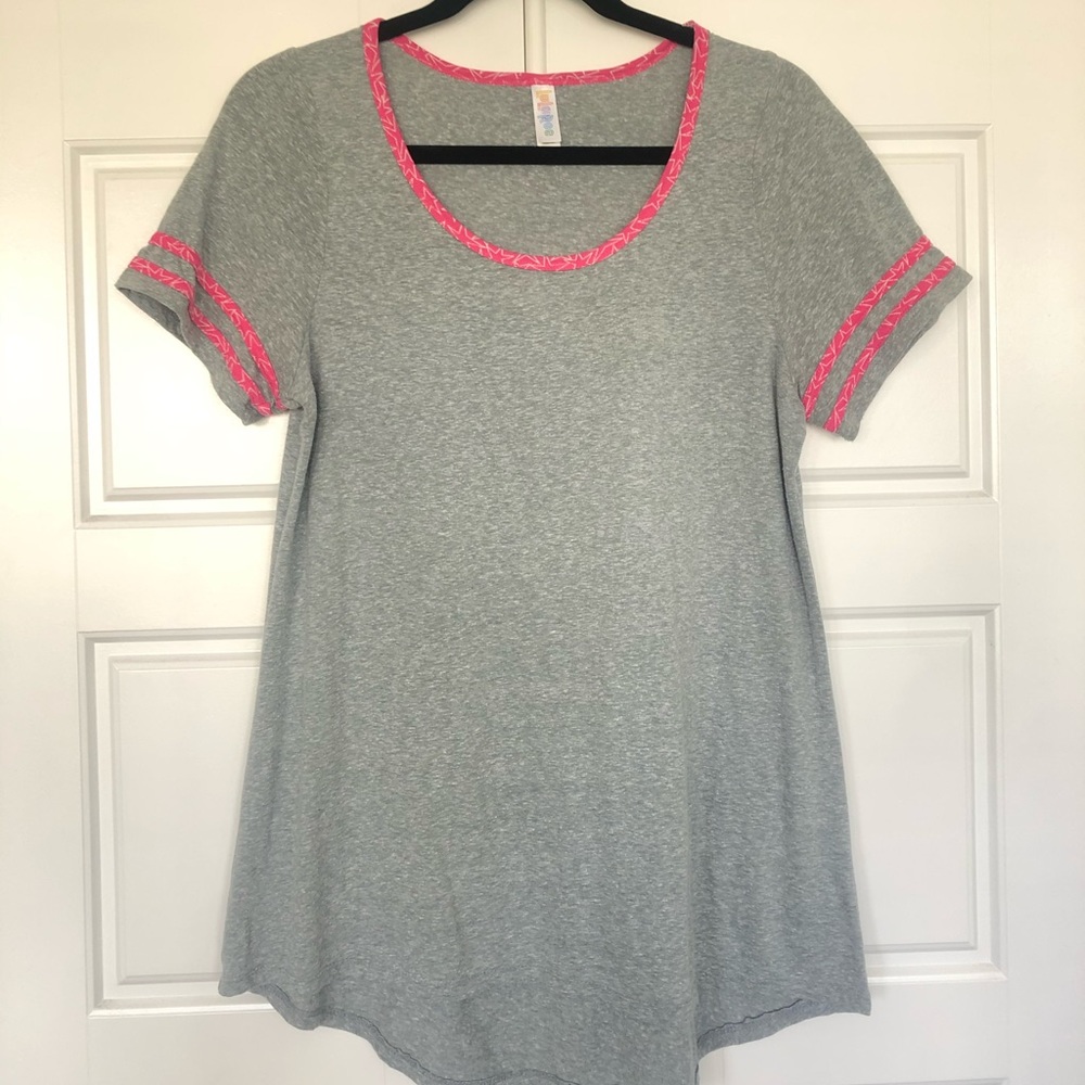 LuLaRoe classic tee